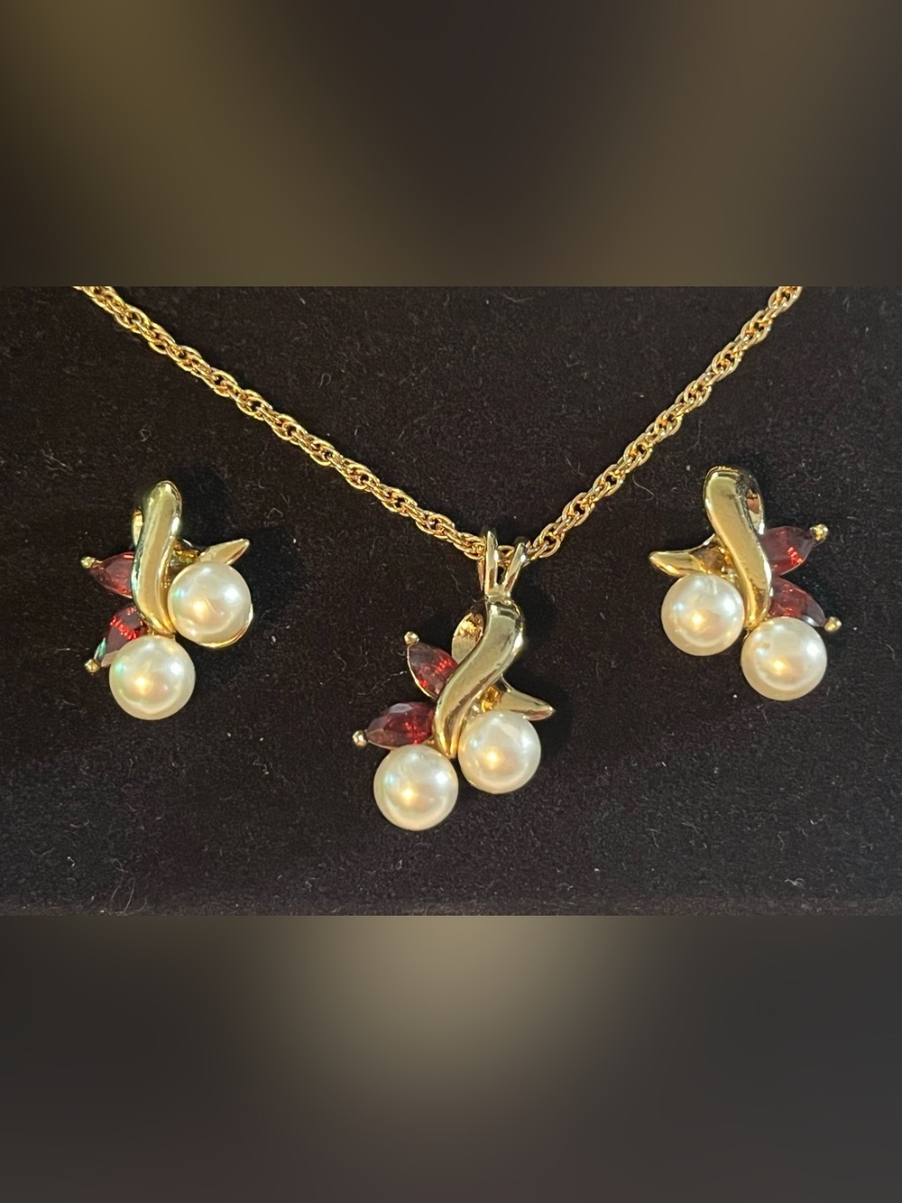 Imitation Pearl and Genuine Garnet with Gold-Tone Accen Necklace and Earring Set